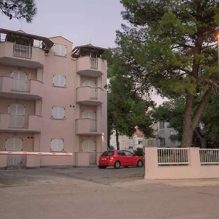 Apartment Nena Turanj