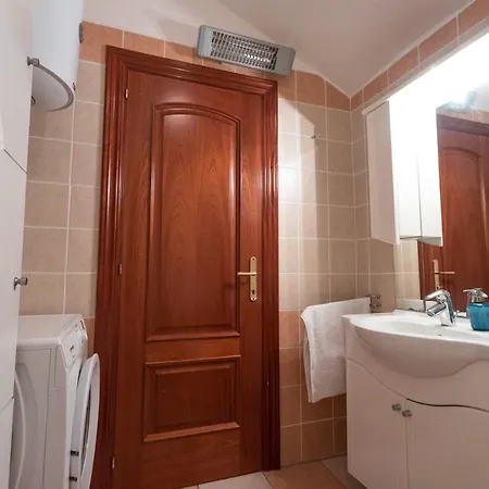 Nena Apartman *